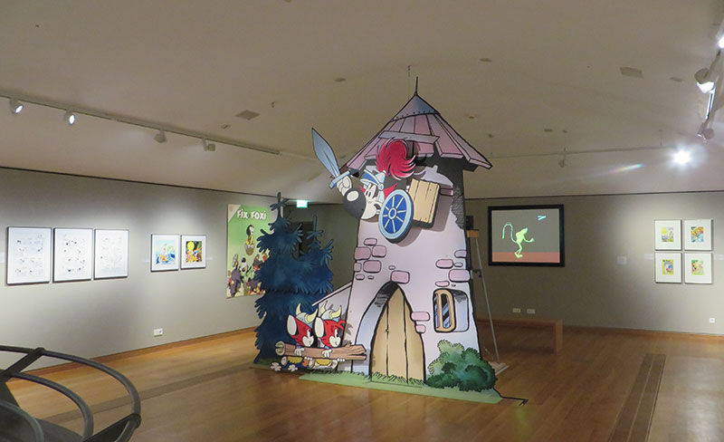 Lebensgroße Figuren und Szenen aus dem Fix-und-Foxi-Land Fuxholzen ergänzen die Ausstellung