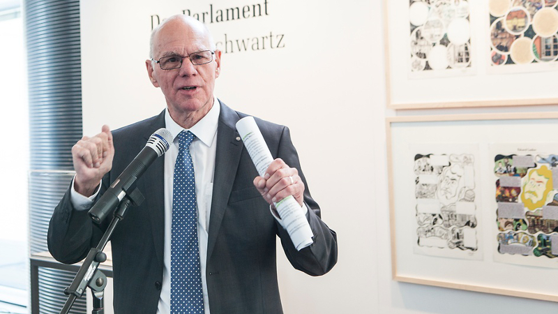 simon schwartz bundestag 03 norbert lammert Copyright DBT Julia Nowak