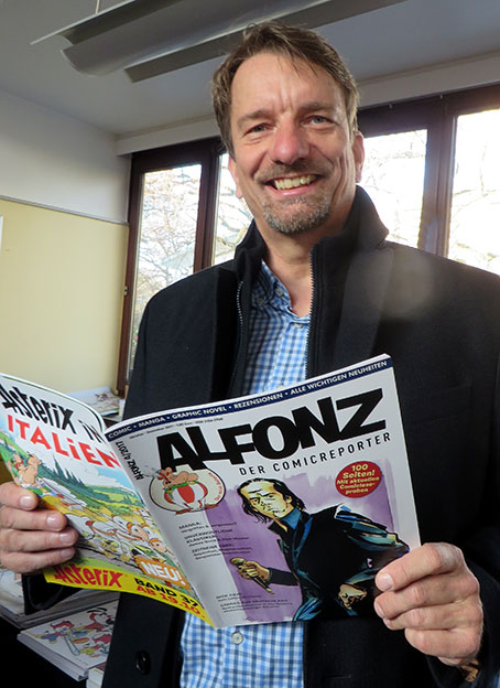 Bastian Sick liest ALFONZ. Foto © 2017 Edition Alfons